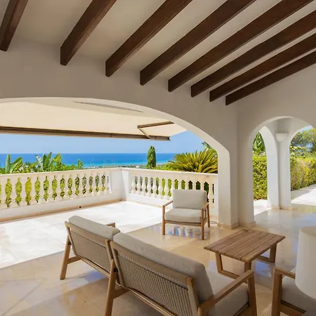 Maitreya By Interhome Сон-Боу