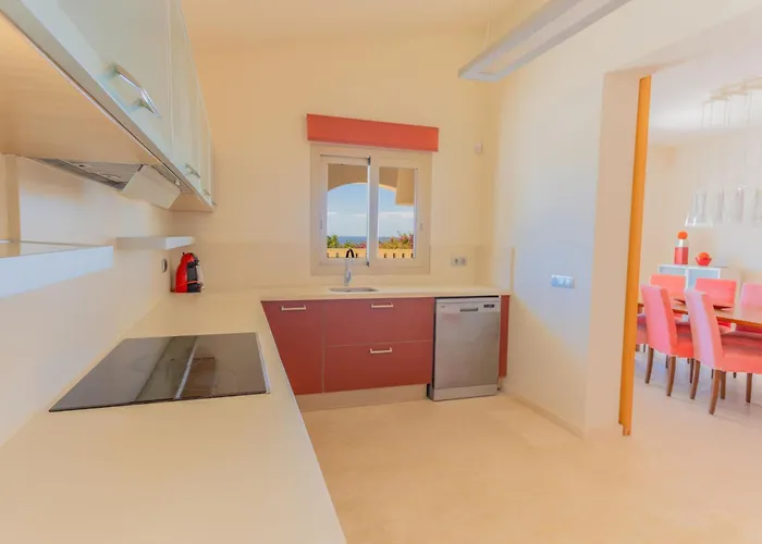 Maitreya By Interhome * סון באו